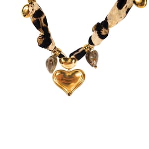 Wild Heart – Collana con bandana leopardata e charm